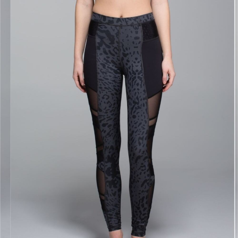 Lululemon Animal Swirl Deep Coal Light Black Just Breathe Pant